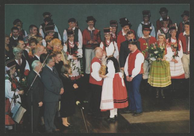 Kurpie Zielone, Teatr Lalkowy Skrzat, Jazz Dance, Młodzieżowy Zespół Teatralny, Teatr Sporadyczny, Kabaret Seniorów „Szpilka”, Chór Pieśni Dawnej im. S. Moniuszki